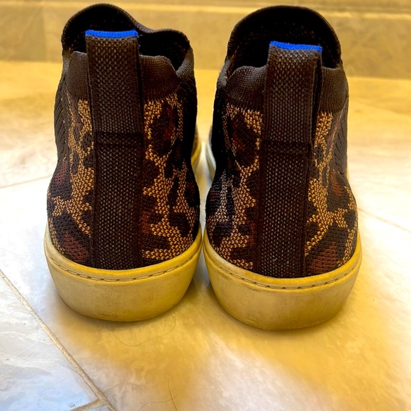 Rothy’s Chelsea Sneaker Leopard Print - Picture 6 of 9